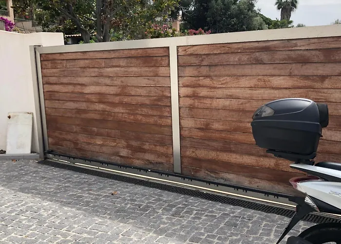 4 Couchages, Climatise A 150m De La Route Des Sanguinaires, Parking Prive * Ajaccio (Corsica)